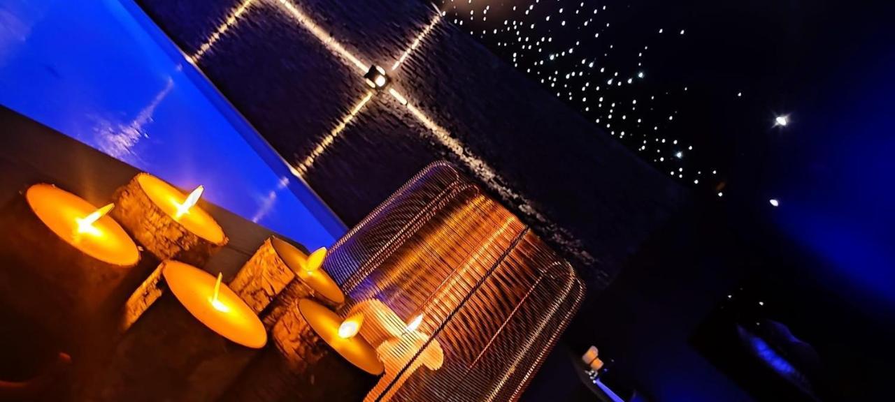 Les Suites M Wanze Luaran gambar